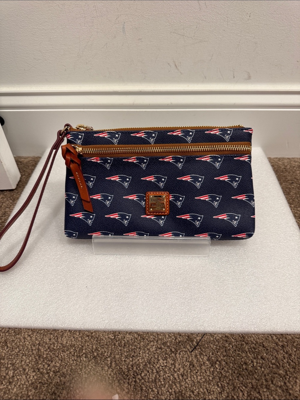 Dooney & Bourke Navy New England Patriots Logo Wristlet wallet